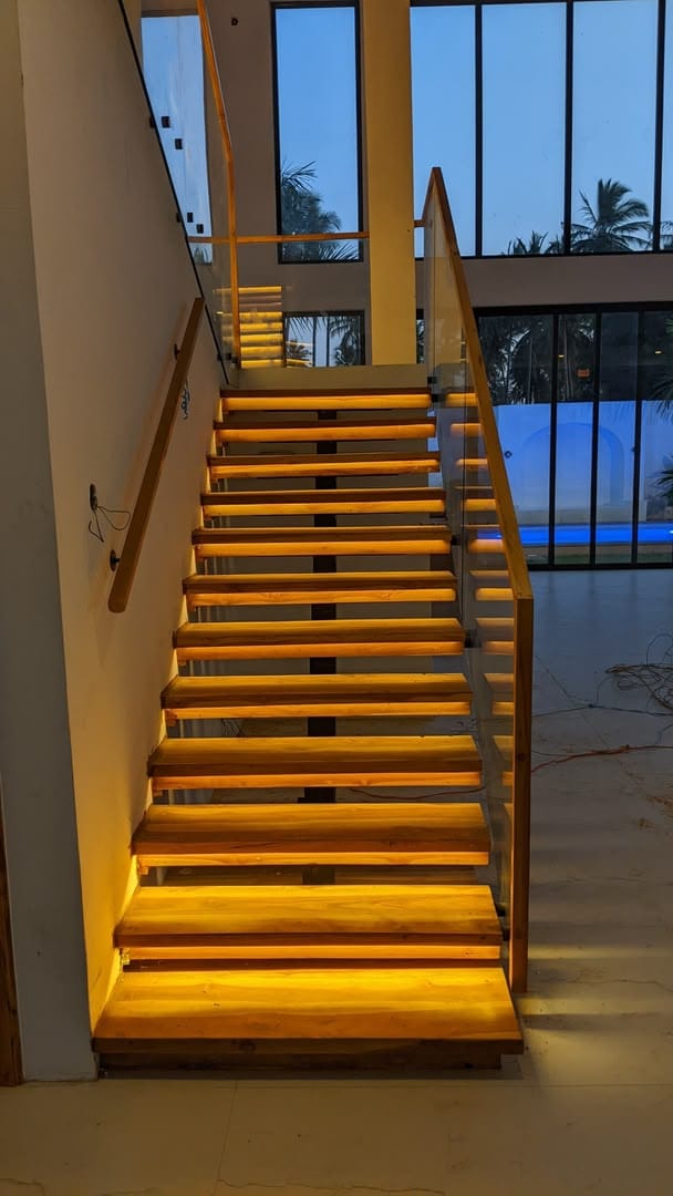Modern Interior Floating Glass Stairs
